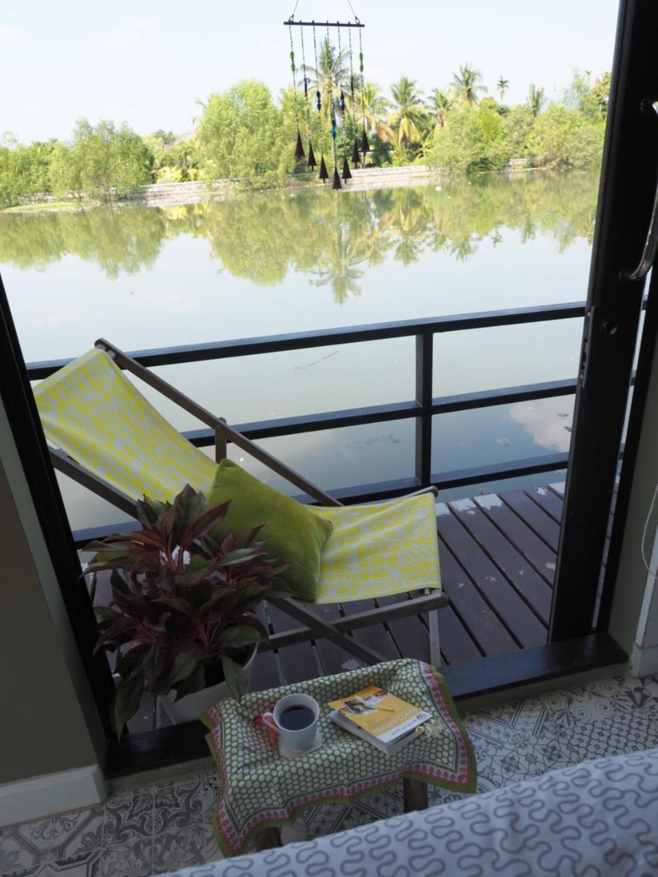 Amphawa Caza Platuu Bed and Breakfast Buitenkant foto