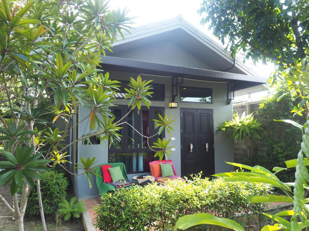 Amphawa Caza Platuu Bed and Breakfast Buitenkant foto
