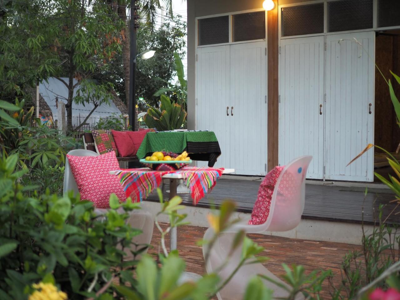Amphawa Caza Platuu Bed and Breakfast Buitenkant foto